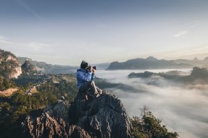 Pemandangan indah di atas gunung