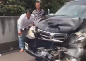 kecelakaan beruntun di Tol Jatingaleh Semarang